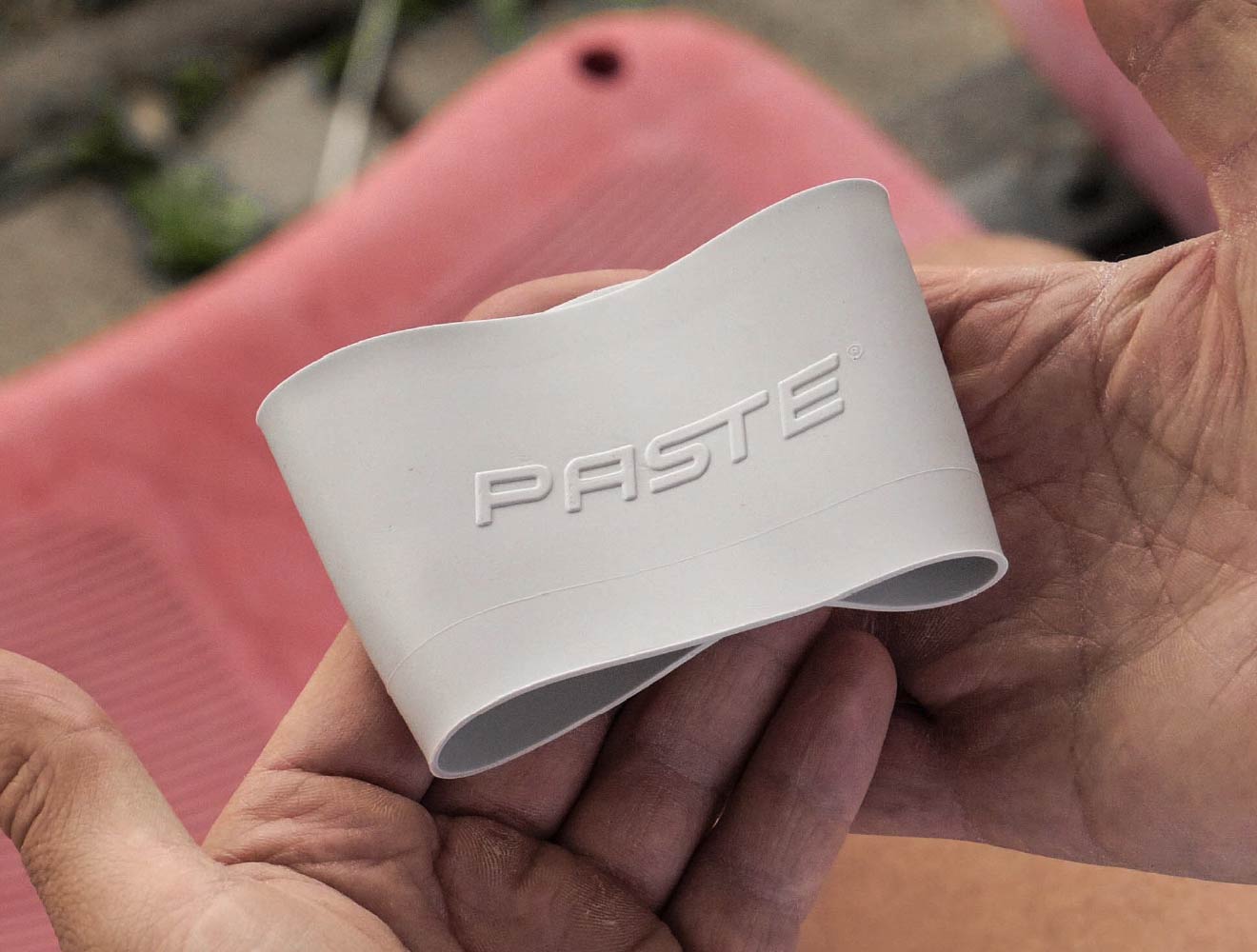 Detailansicht der Silikon Grip Tapes als Schienbeinschonerhalter